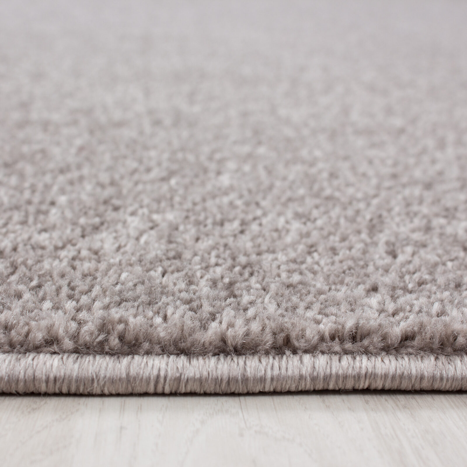 Ata Kortpolig vloerkleed Effen – Beige (7000)