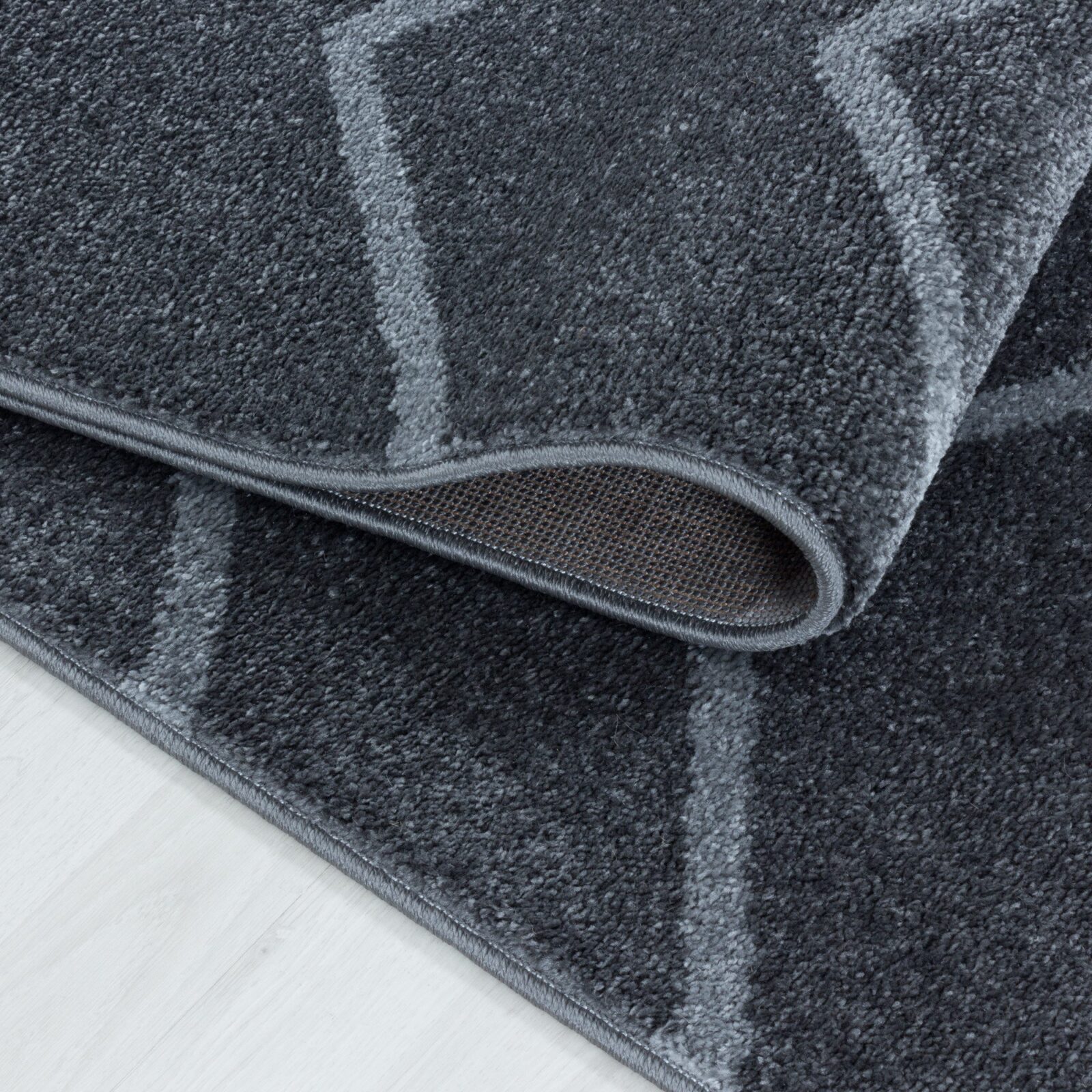 Rio Kortpolig vloerkleed Chevron – Grijs (4602)
