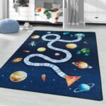 Kinder Teppich,  Weltraum Design, Farbe Marineblau, Teppich für Kinderzimmer, Rücken aus Latex, Größe: 140 x 200 cm - Afbeelding 2