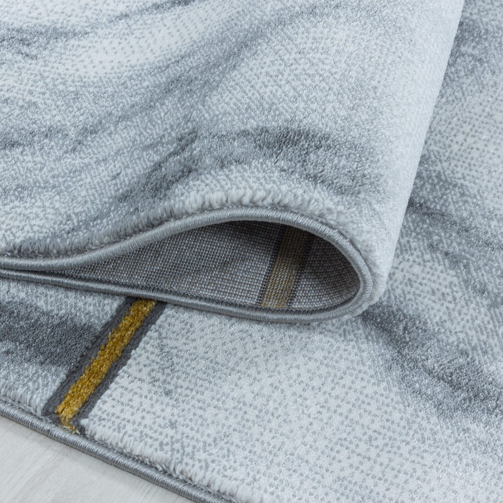 Naxos Kortpolig vloerkleed Marmerlook – Goud (3816)