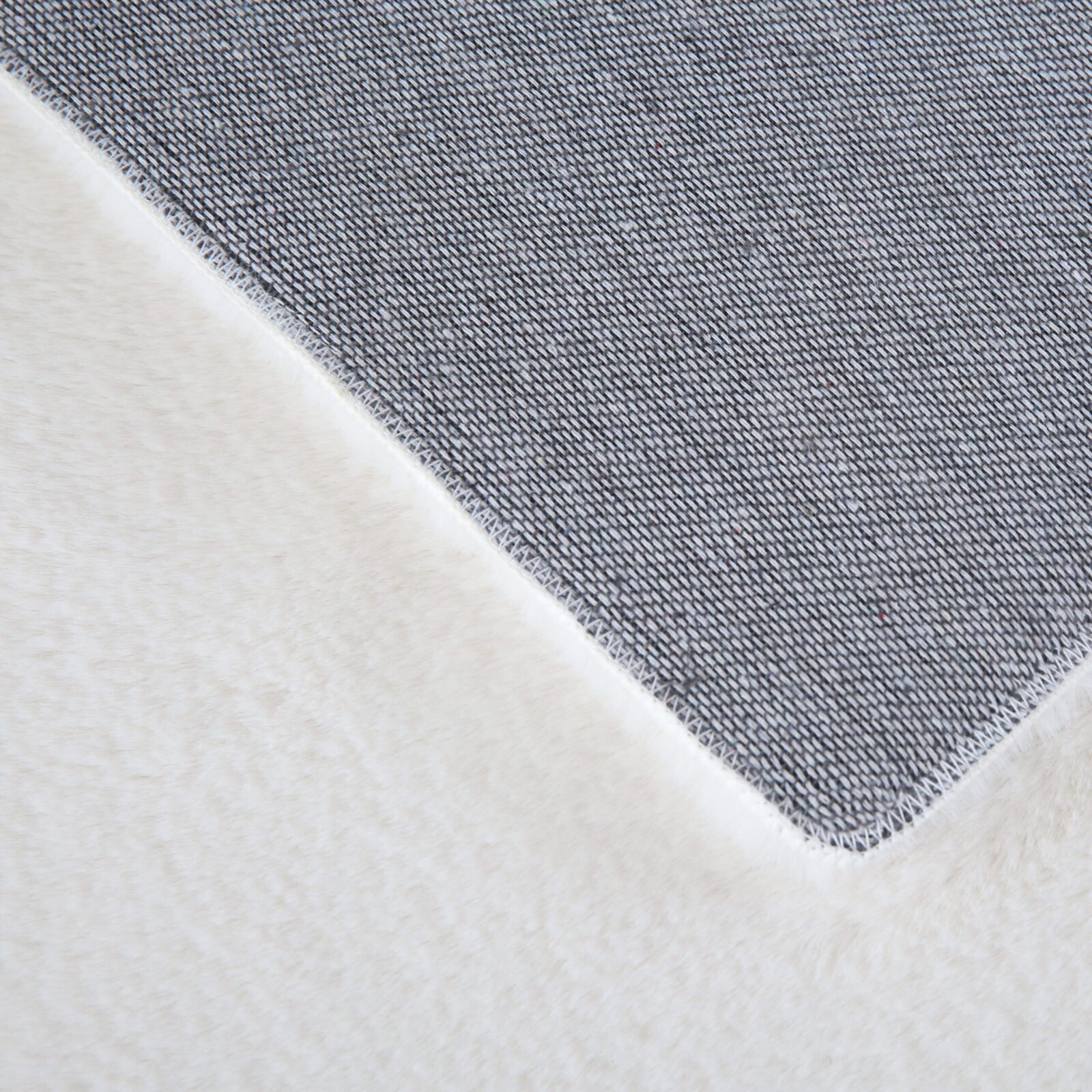 Pouffy Kortpolig vloerkleed Effen – Crème (5100)